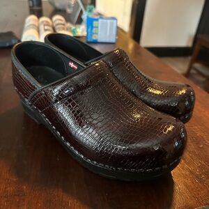 Sanita Stylish Burgundy lizard embossed leather Clogs